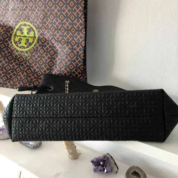 NWOT  Tory Burch Bryant Quilted Slouchy Tote Black ORIGINAL - Picture 9 of 9